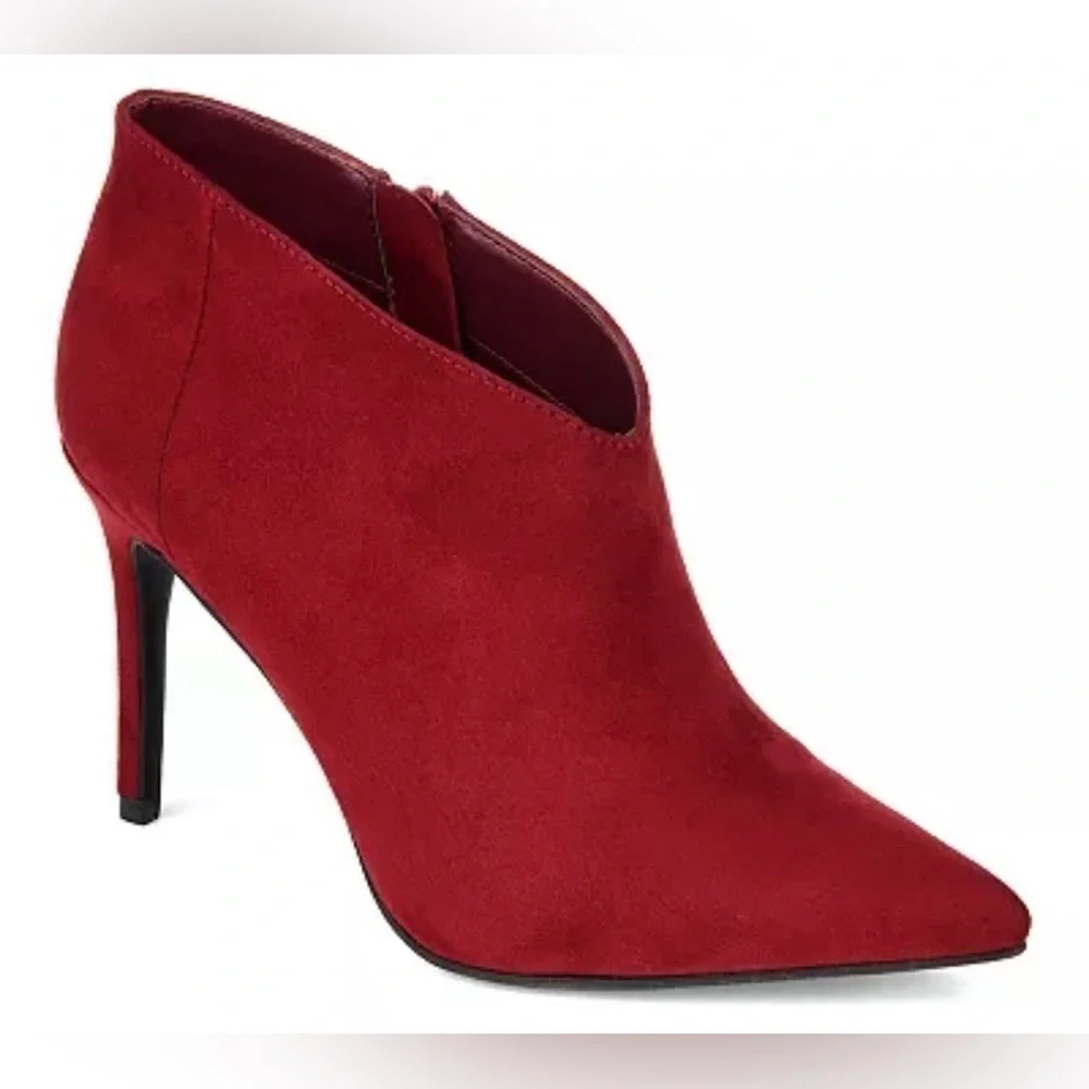 NEW Journee Collection Women’s Demmi Red Faux Suede Ankle Boots Size 8.5M